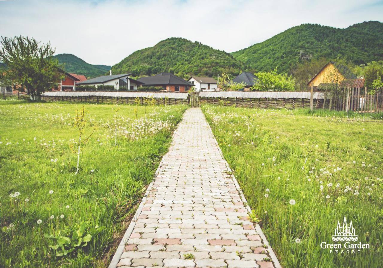 Green Garden Resort Cicirlau Экстерьер фото